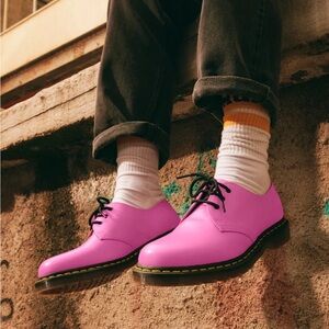 NWOT 1461 Oxford Doc Martens in Thrift Pink